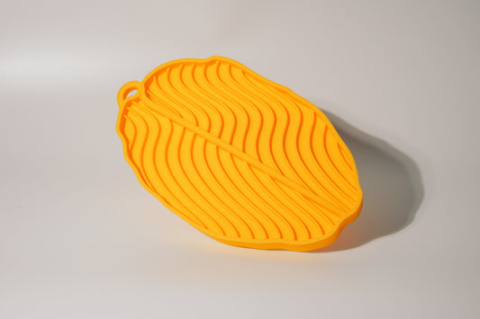Banana Leaf Pet Lick Mat